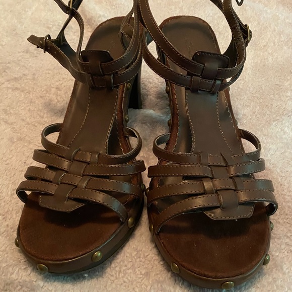 UnionBay Strapp-y heels - Picture 2 of 6